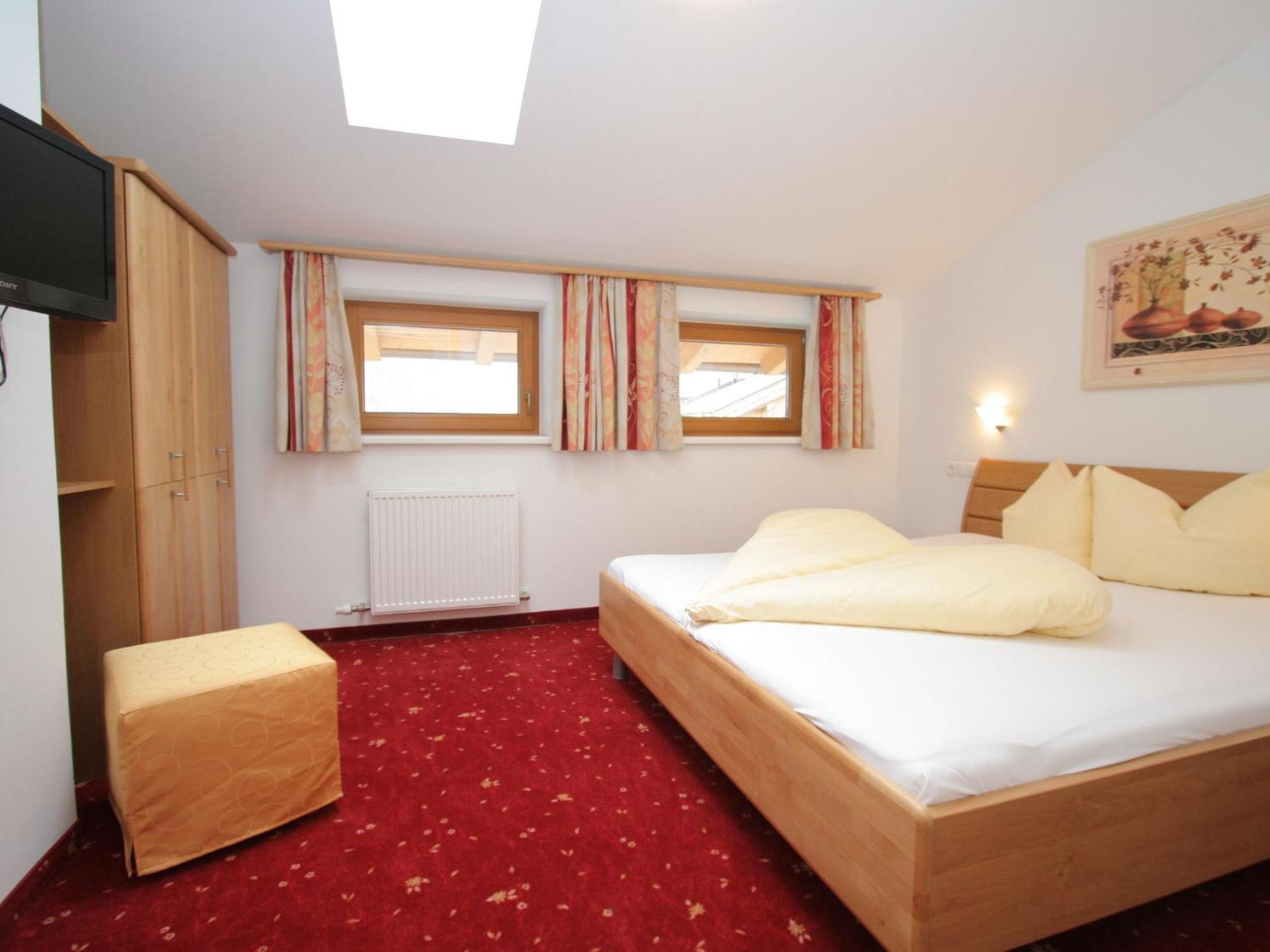 Charming Apartment In Uderns With Balcony 외부 사진
