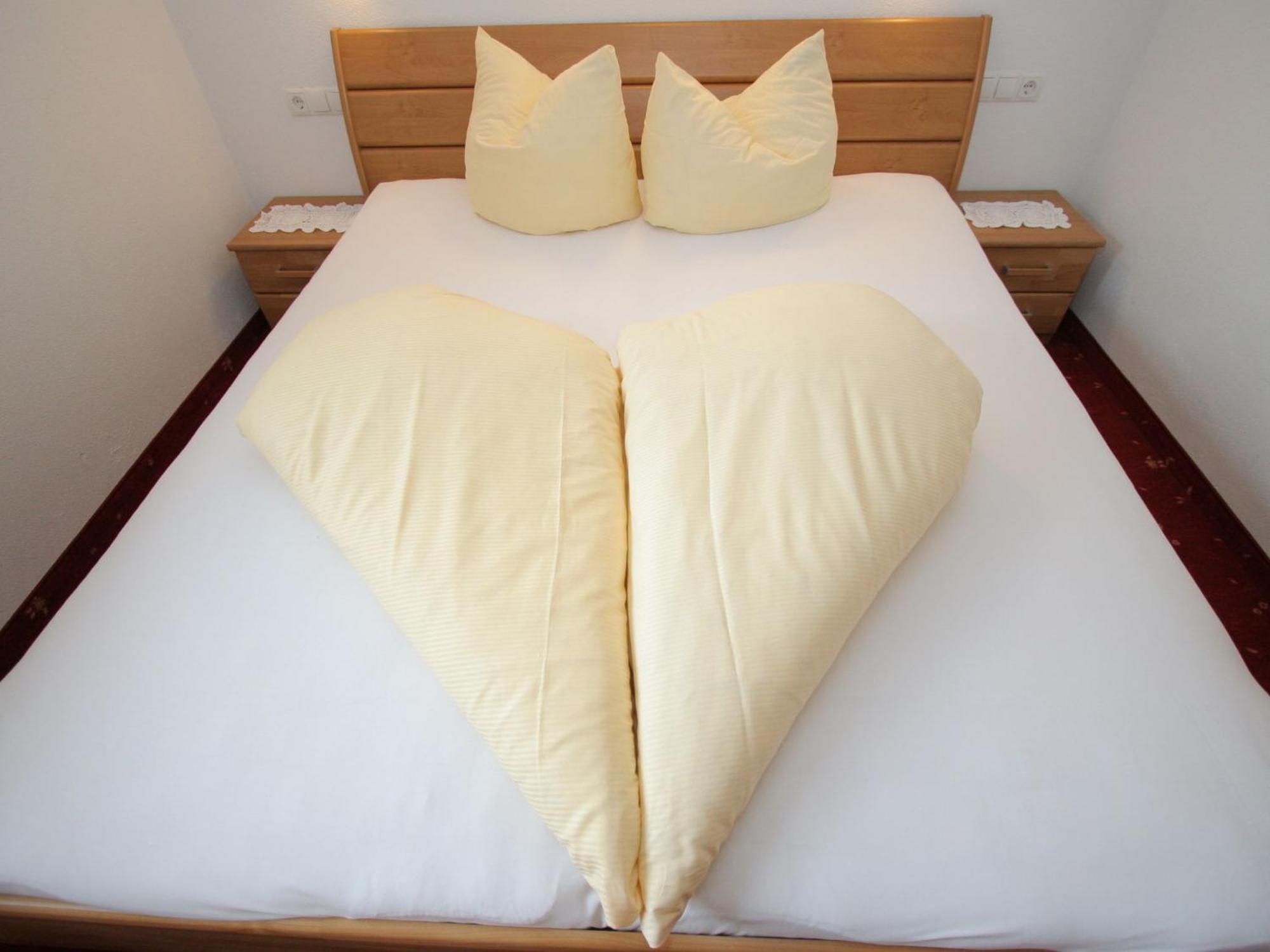 Charming Apartment In Uderns With Balcony 외부 사진