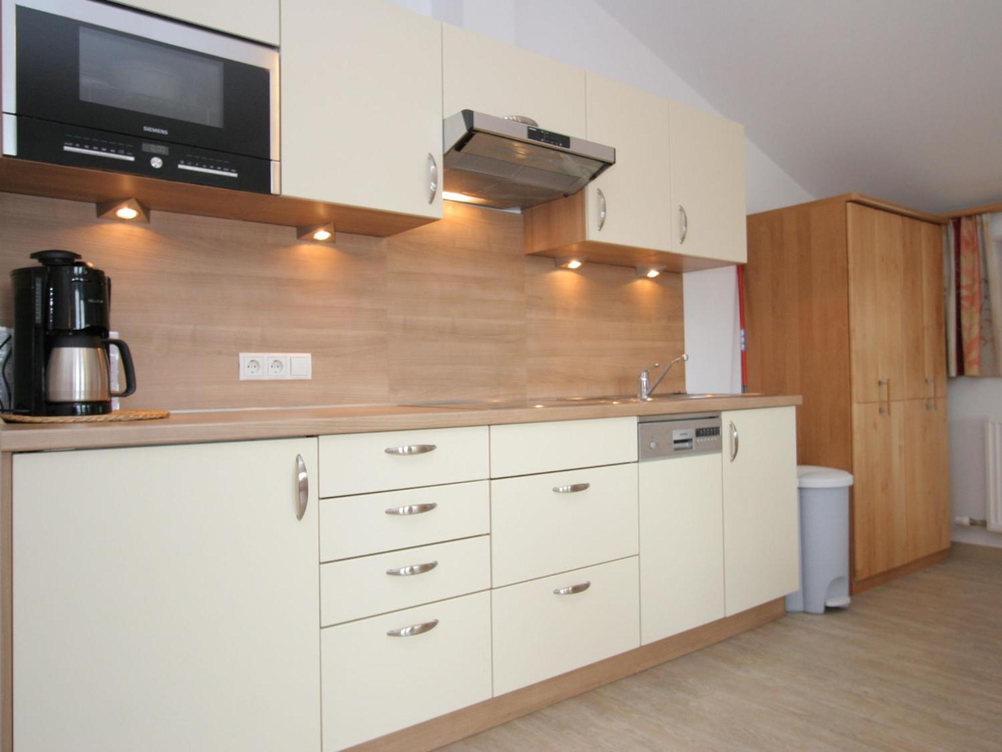 Charming Apartment In Uderns With Balcony 외부 사진